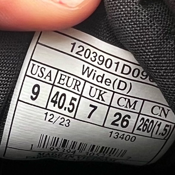 Shoes - Picture 8 of 12